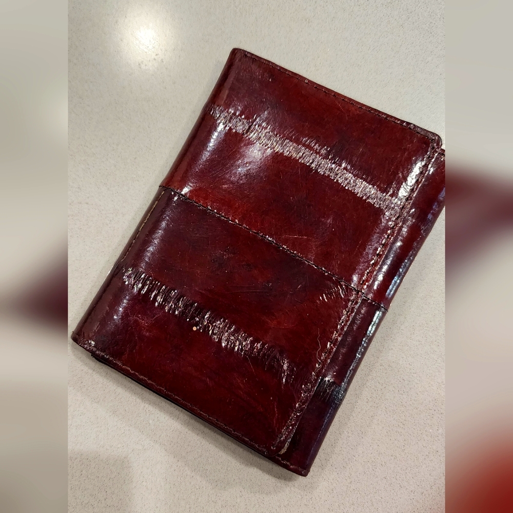 Elegant Brown Leather Men's Wallet